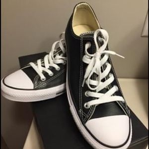 Brand New Chuck Taylor All Stars Leather Ox